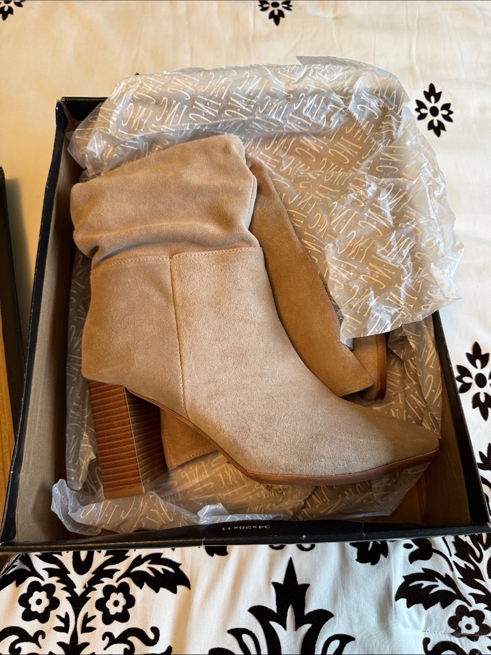 Brand new INC Womens Valdal Leather Block Heel Knee-High Boots Taupe - Picture 4 of 10